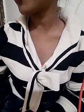 Snapshot of AnkitaDevi chatting on January 2026 11:27:02 AM AnkitaDevi online show from January 2026 11:27:02 AM