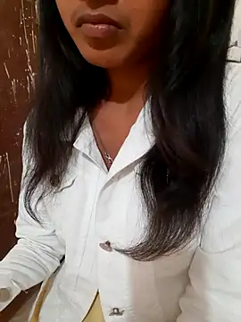 Snapshot of AnkitaDevi chatting on February 2026 07:10:02 AM AnkitaDevi online show from February 2026 07:10:02 AM