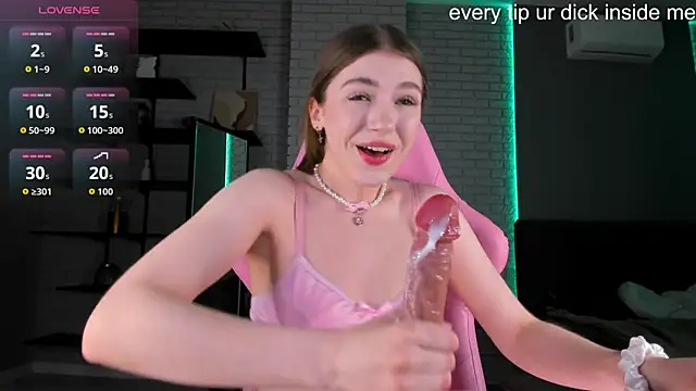 lunamuna1 online show from April 2026 10:18:01 AM