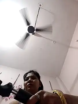 Yourhotsweetgirl online show from March 2026 12:50:02 AM