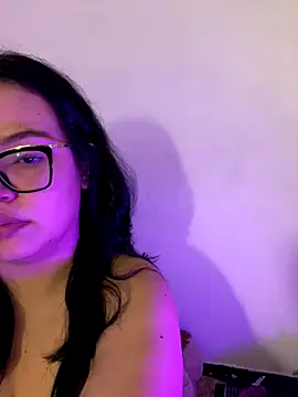 Emily Taylor2 online show from October 2025 01:53:02 AM