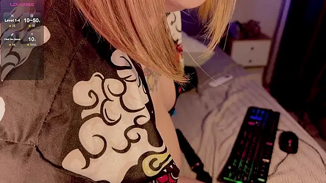 Snapshot of NaomiRey1 chatting on November 2025 05:44:02 PM NaomiRey1 online show from November 2025 05:44:02 PM