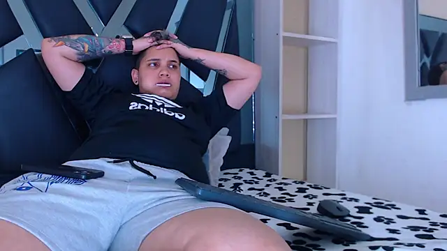 Snapshot of karla_sexy21 chatting on October 2025 04:53:02 AM karla sexy21 online show from October 2025 04:53:02 AM