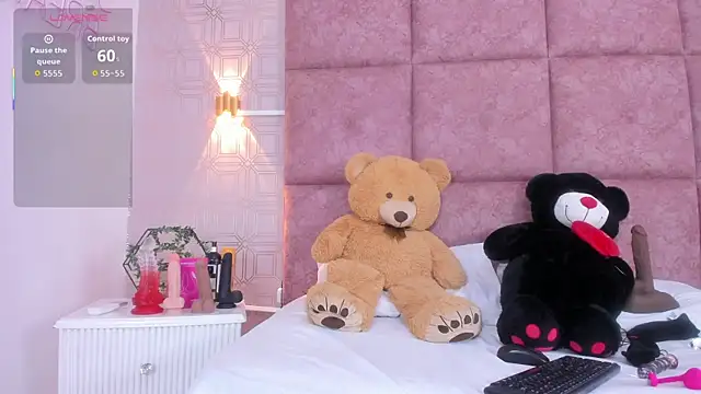 AmyStar1 online show from August 2026 09:17:01 PM