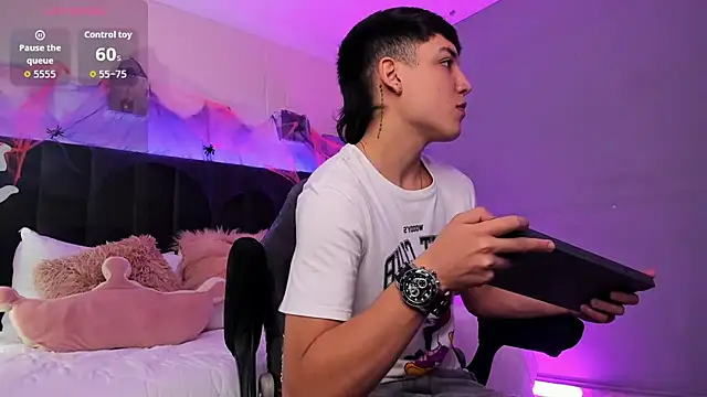 Ares di martin online show from October 2025 02:40:02 PM