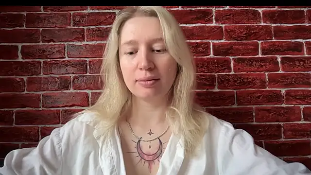 Snapshot of CitrusBlissss chatting on October 2025 02:14:02 AM CitrusBlissss online show from October 2025 02:14:02 AM