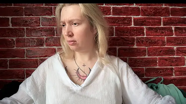 Snapshot of CitrusBlissss chatting on October 2025 02:45:02 AM CitrusBlissss online show from October 2025 02:45:02 AM