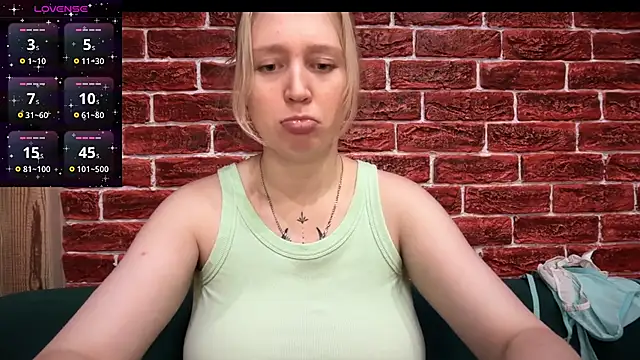 Snapshot of CitrusBlissss chatting on November 2025 02:50:01 PM CitrusBlissss online show from November 2025 02:50:01 PM