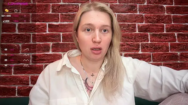 Snapshot of CitrusBlissss chatting on November 2025 12:04:01 PM CitrusBlissss online show from November 2025 12:04:01 PM