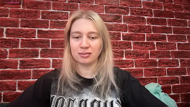 Snapshot of CitrusBlissss chatting on November 2025 02:10:01 AM CitrusBlissss online show from November 2025 02:10:01 AM