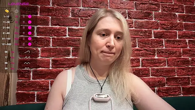 Snapshot of CitrusBlissss chatting on November 2025 02:39:01 PM CitrusBlissss online show from November 2025 02:39:01 PM