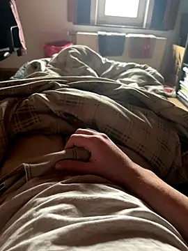 Snapshot of mas20043 chatting on September 2025 03:37:01 PM mas20043 online show from September 2025 03:37:01 PM