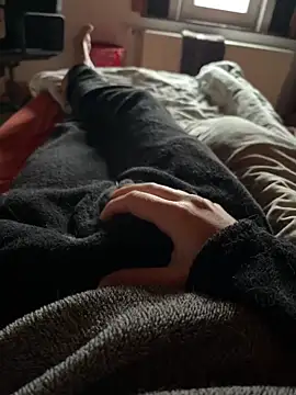 Snapshot of mas20043 chatting on October 2025 08:37:01 AM mas20043 online show from October 2025 08:37:01 AM