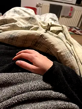 Snapshot of mas20043 chatting on October 2025 06:17:01 PM mas20043 online show from October 2025 06:17:01 PM