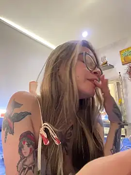 KoraSweett online show from February 2026 07:26:01 PM