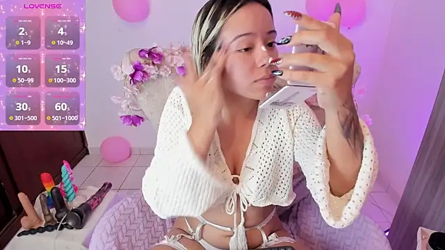 Snapshot of Nataliahenao69 chatting on October 2025 02:10:01 PM Nataliahenao69 online show from October 2025 02:10:01 PM