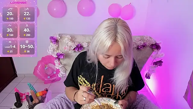 Snapshot of Nataliahenao69 chatting on November 2025 03:12:02 PM Nataliahenao69 online show from November 2025 03:12:02 PM