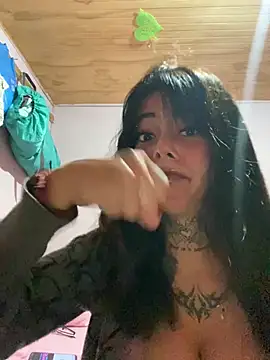 kiittyselenita online show from April 2026 03:54:02 AM