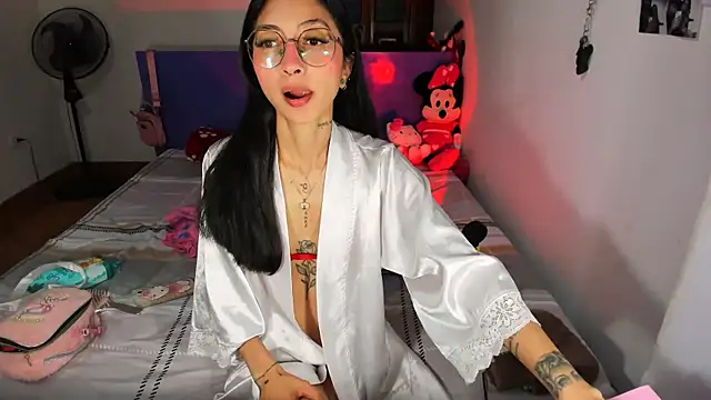 Anais lux online show from June 2026 11:47:02 PM
