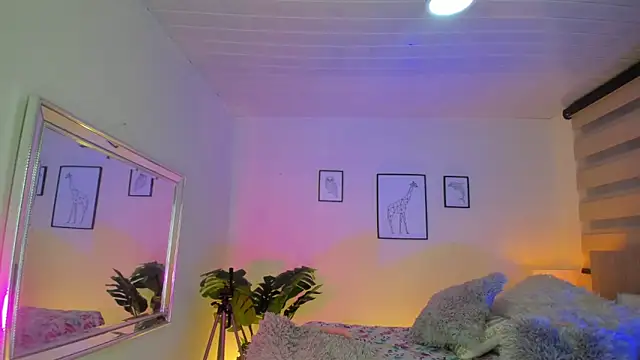 Snapshot of LusyKitty chatting on September 2025 02:27:01 PM LusyKitty online show from September 2025 02:27:01 PM