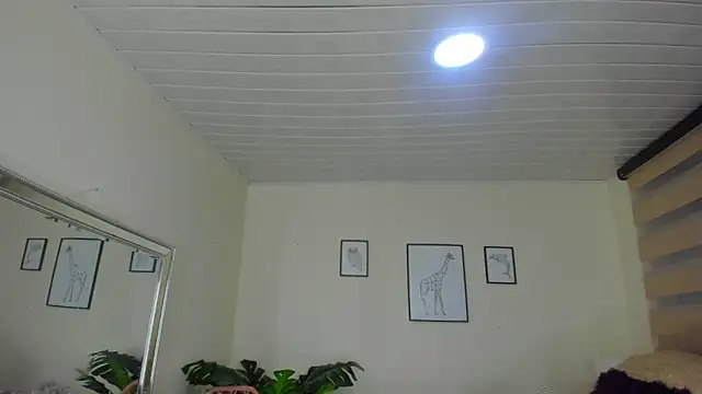 Snapshot of LusyKitty chatting on September 2025 03:14:01 PM LusyKitty online show from September 2025 03:14:01 PM