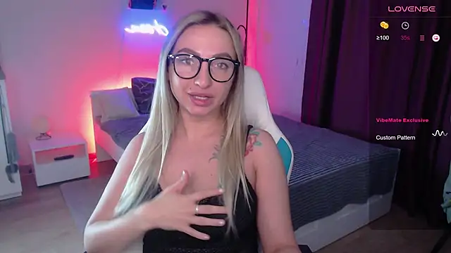 Bunny Butt  online show from January 2026 10:20:01 AM