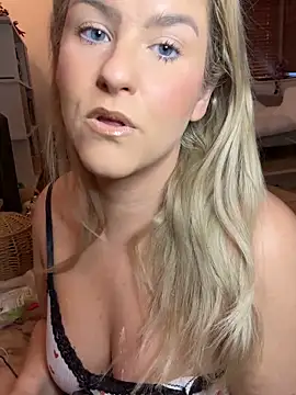 Charleigh xx online show from October 2025 09:56:02 AM