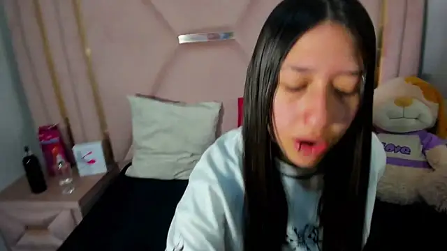 Snapshot of venusmorgan chatting on October 2025 04:37:02 PM venusmorgan online show from October 2025 04:37:02 PM