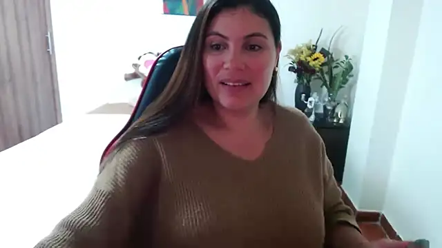 Snapshot of Secret_Bella chatting on September 2025 11:25:01 AM Secret Bella online show from September 2025 11:25:01 AM