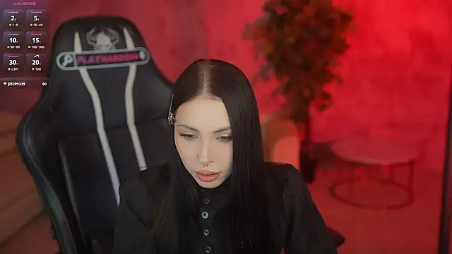Snapshot of VivianSweet_ chatting on May 2026 11:06:01 AM VivianSweet online show from May 2026 11:06:01 AM