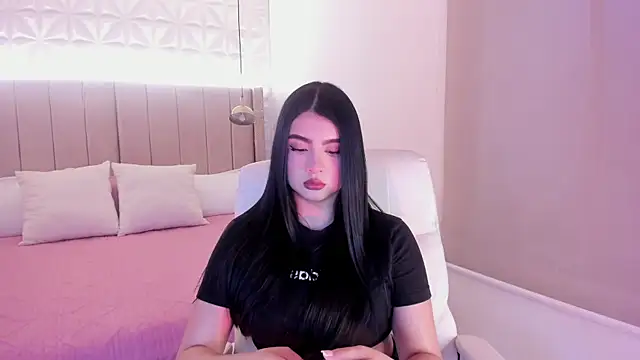 Sweety Nicole  online show from May 2026 02:24:02 PM