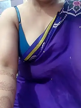 Snapshot of roshni_agrawal0 chatting on February 2026 01:31:02 PM roshni agrawal0 online show from February 2026 01:31:02 PM