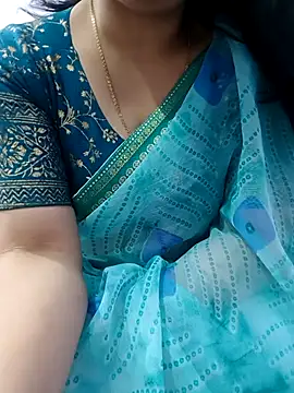 Snapshot of roshni_agrawal0 chatting on March 2026 09:57:01 AM roshni agrawal0 online show from March 2026 09:57:01 AM