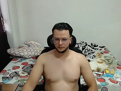 cloudsxxx online show from March 2026 07:03:02 PM