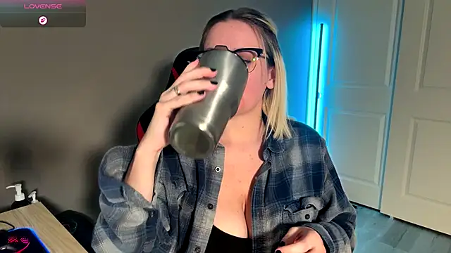 Charlies world online show from October 2025 05:19:02 PM