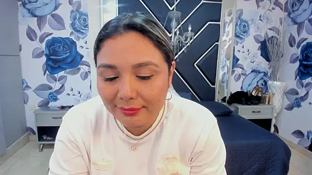 LatinaHoleQueen online show from October 2025 02:28:01 PM