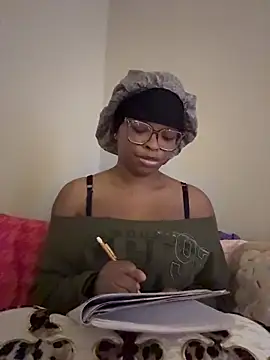 th33h0neyb33 online show from February 2026 06:55:02 PM