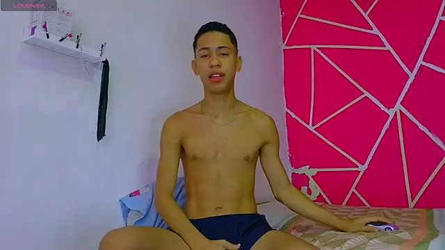 Snapshot of dylan_apol0 chatting on December 2025 02:07:02 AM dylan apol0 online show from December 2025 02:07:02 AM