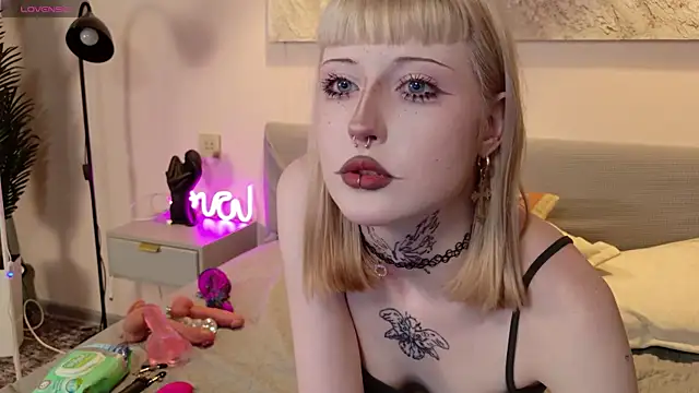 MilkMeSoftly online show from June 2026 08:28:01 AM