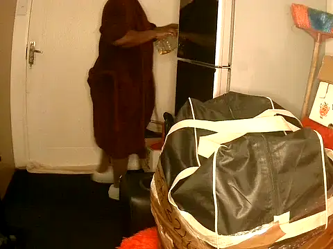 Snapshot of ALICIA_X98 chatting on November 2025 12:38:01 PM ALICIA X98 online show from November 2025 12:38:01 PM