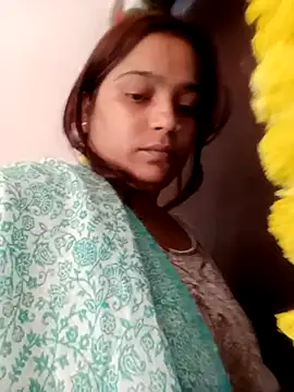 Snapshot of Trisha_71 chatting on November 2025 05:50:01 AM Trisha 71 online show from November 2025 05:50:01 AM