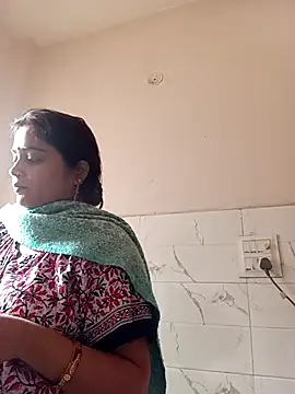 Snapshot of Trisha_71 chatting on November 2025 06:19:02 AM Trisha 71 online show from November 2025 06:19:02 AM