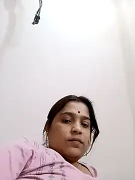 Snapshot of Trisha_71 chatting on November 2025 04:29:02 PM Trisha 71 online show from November 2025 04:29:02 PM