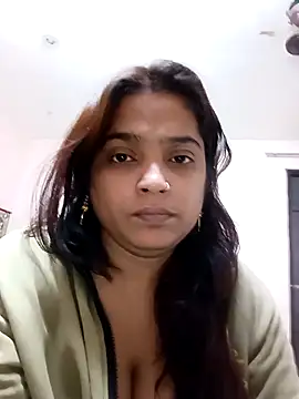 Snapshot of Trisha_71 chatting on November 2025 10:31:02 PM Trisha 71 online show from November 2025 10:31:02 PM