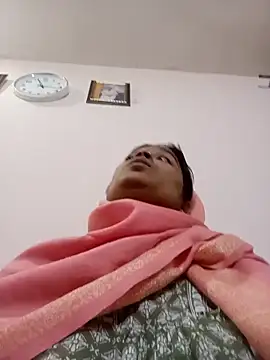 Snapshot of Trisha_71 chatting on November 2025 05:42:02 AM Trisha 71 online show from November 2025 05:42:02 AM