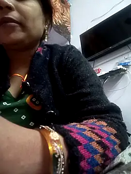 Snapshot of Trisha_71 chatting on November 2025 03:37:02 PM Trisha 71 online show from November 2025 03:37:02 PM