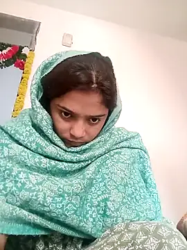 Snapshot of Trisha_71 chatting on December 2025 05:34:02 AM Trisha 71 online show from December 2025 05:34:02 AM