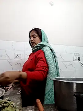 Snapshot of Trisha_71 chatting on December 2025 04:25:02 PM Trisha 71 online show from December 2025 04:25:02 PM