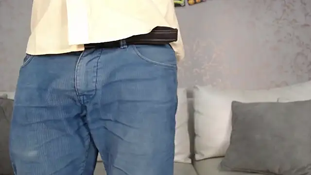 Snapshot of JuanKFit_45 chatting on October 2025 01:34:02 PM JuanKFit 45 online show from October 2025 01:34:02 PM