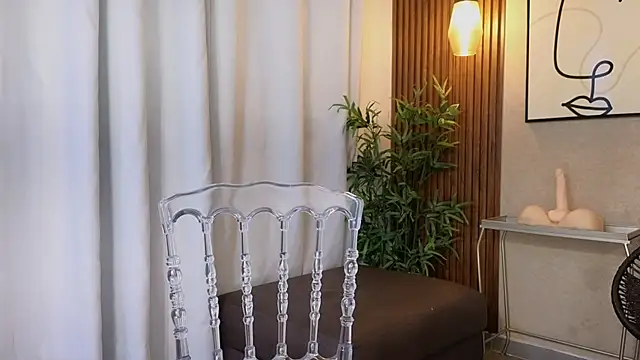 Lia Mar  online show from October 2025 06:06:01 PM